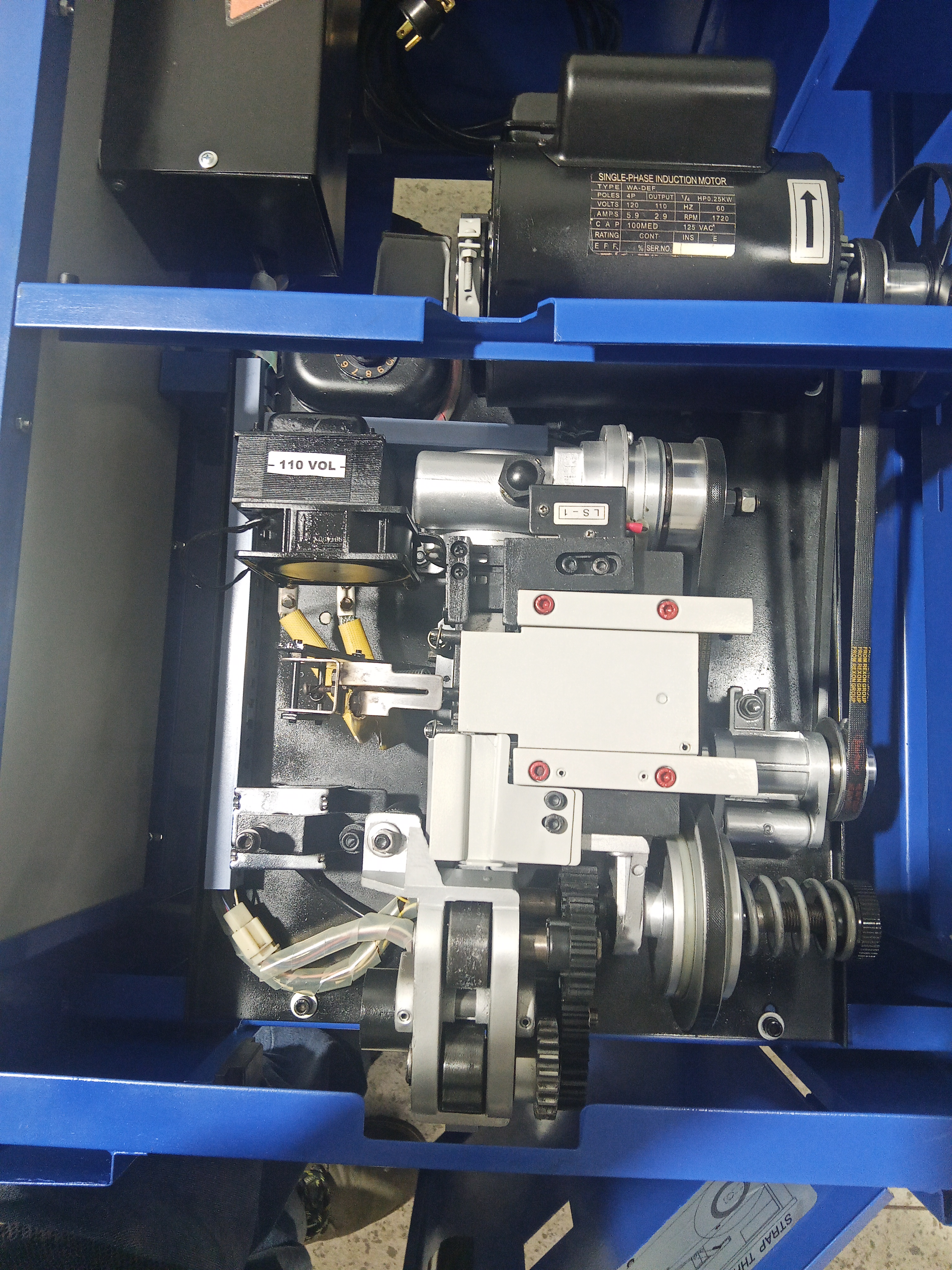 Interior del taller técnico Tecnozunchadoras